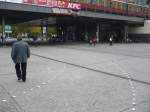 Designerradweg �ber den Alexanderplatz in Berlin.